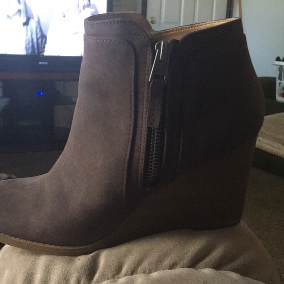 Wedges - Picture 2 of 5